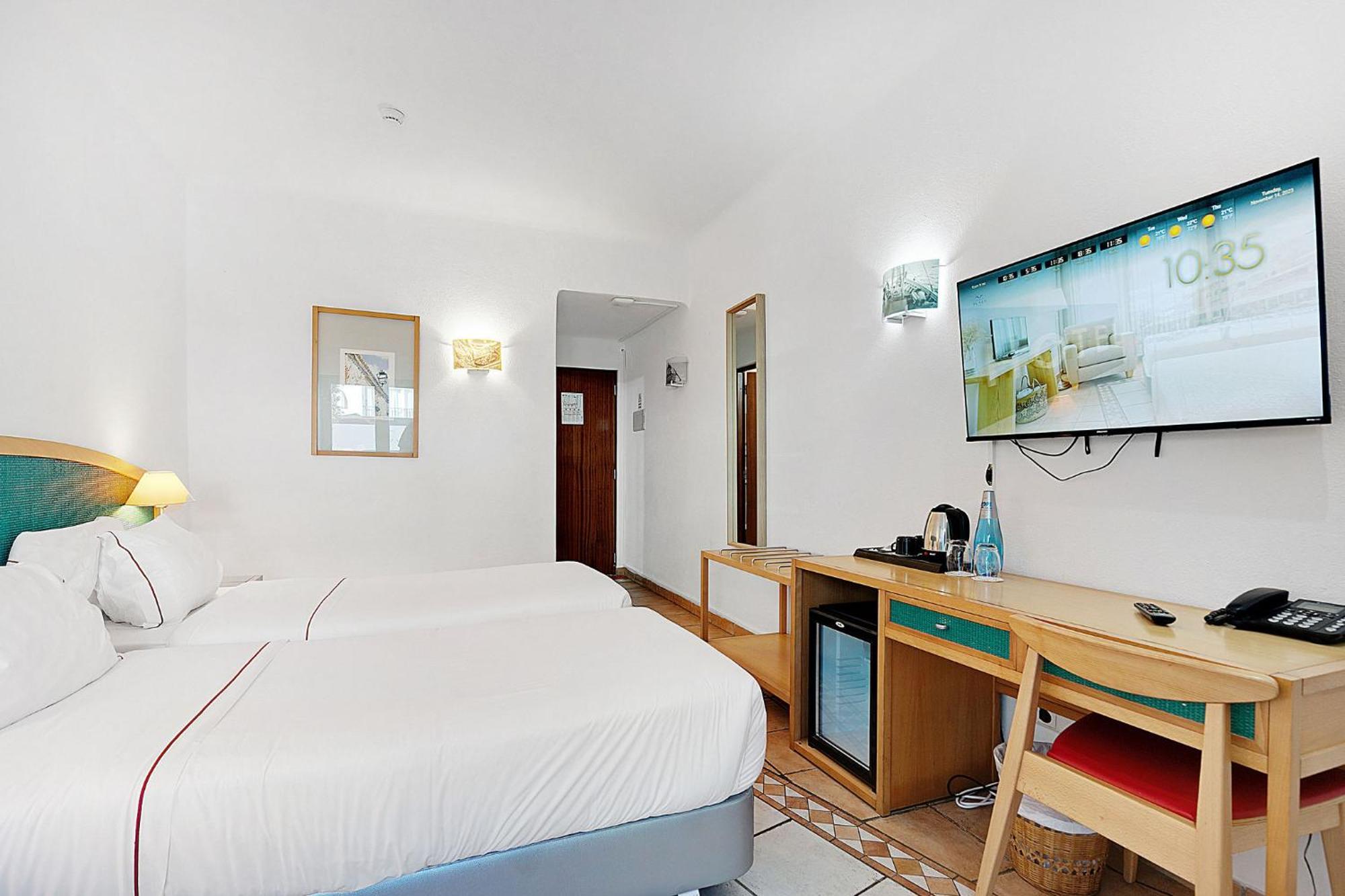 Double or Twin Room Pool View,1516396498:JPEG