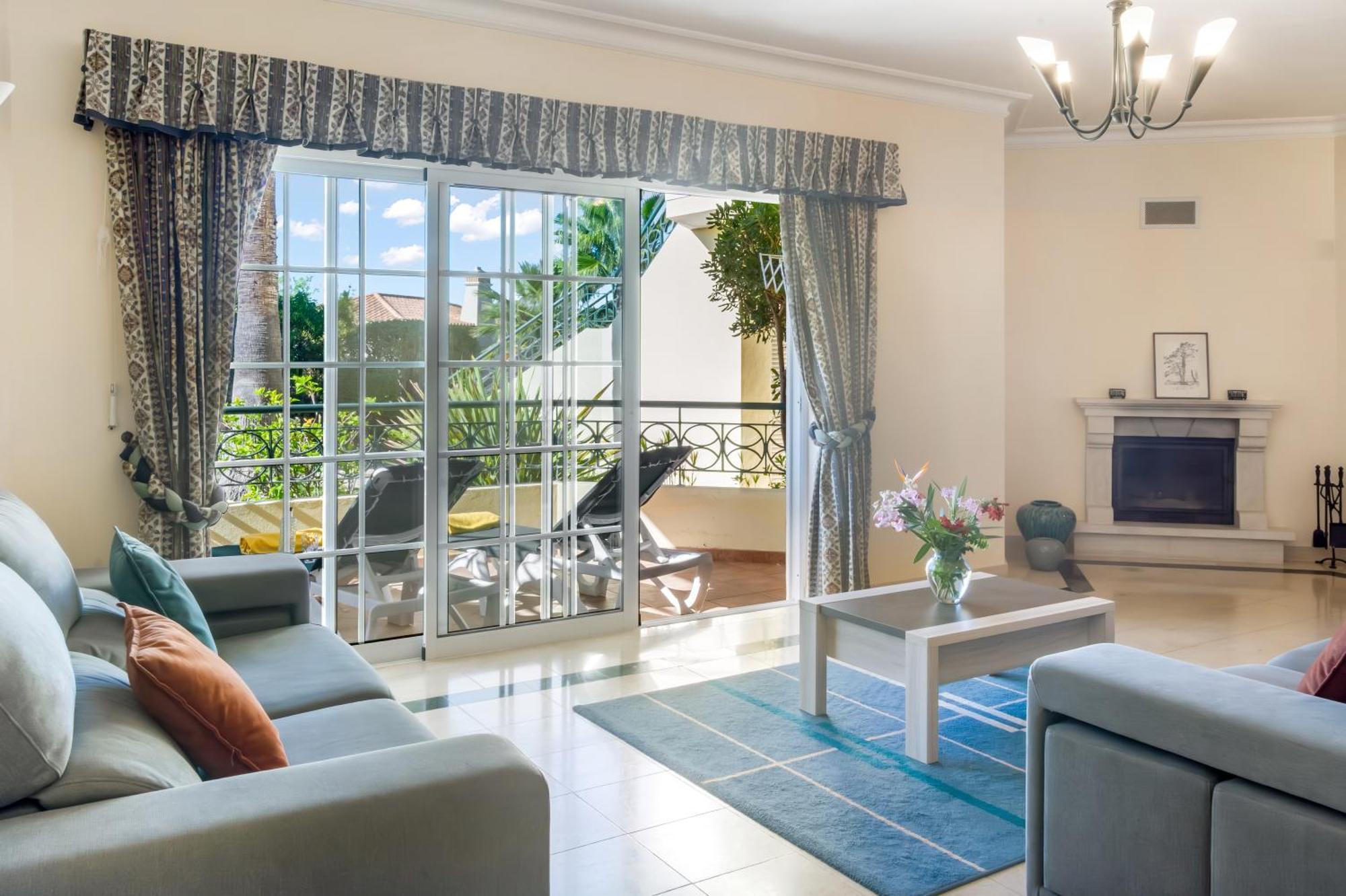 Apartamento com 3 Quartos