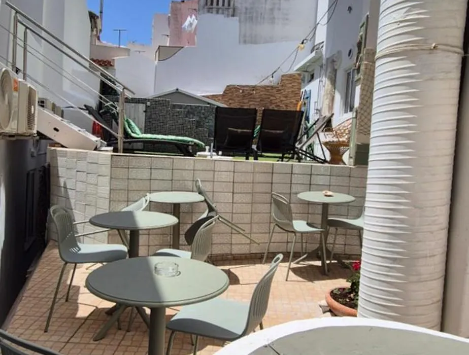 O Quintal Guesthouse-1
